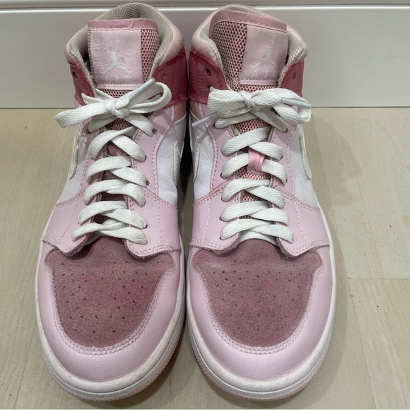 Nike Air Jordan 1 Mid 'Digital Pink' Sneakers Athletic Gym Shoe Women's 8 - Picture 3 of 14